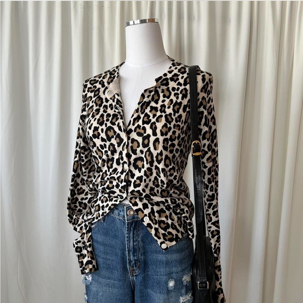 Loft animal print cotton Cardigan size XS. - Picture 3 of 8